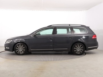 Volkswagen Passat B7 Variant 2.0 TDI CR DPF BlueMotion 140KM 2011 VW Passat 2.0 TDI, DSG, Navi, Klima, Klimatronic, zdjęcie 2