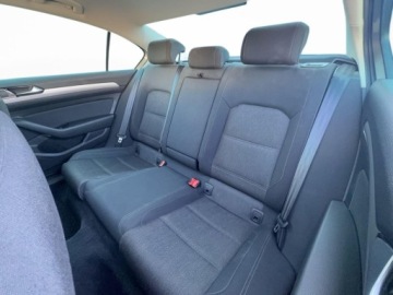 Volkswagen Passat B8 Limousine 2.0 TDI BlueMotion Technology 150KM 2017 Volkswagen Passat 2.0TDI 150KM SalonPL, Serwisowany, Godny Uwagi 2.0 Diesel, zdjęcie 27