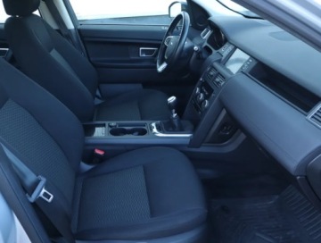 Land Rover Discovery Sport SUV 2.0 eD4 150KM 2018 Land Rover Discovery Sport eD4, Salon Polska, zdjęcie 8