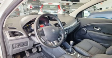Renault Megane III Grandtour Facelifting 2013 1.2 Energy TCe 115KM 2016 Renault Megane 1.2 TcE 115KM Limited Podgrzewane fotele Nawigacja 1.2 115KM, zdjęcie 10