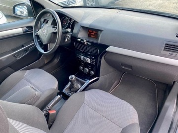 Opel Astra H Kombi 1.4 TWINPORT ecoFLEX 90KM 2010 Opel Astra Edition 111 Jahre 1.4 Benzyna 90KM, zdjęcie 16