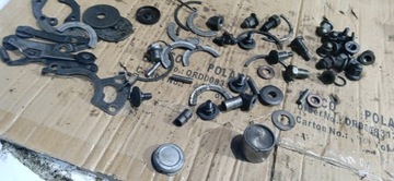 SUZUKI GS 500 CZĘŚĆI SILNIK MOCOWANIE UCHWYT ŚRUBA