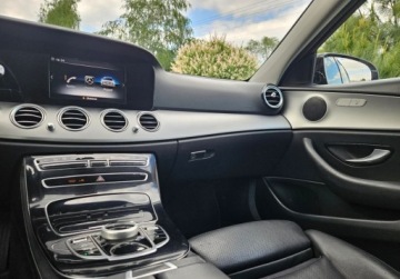 Mercedes Klasa E W213 2019 Mercedes-Benz Klasa E Serwisowany,Nowy Silnik,Faktura VAT marza, Polecam, zdjęcie 23