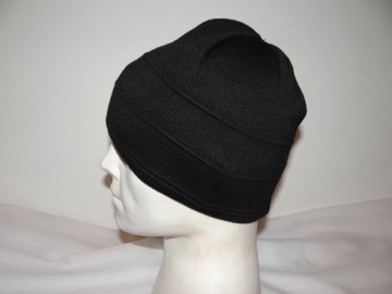 ПРОХЛАДНАЯ ШЕРСТЯНАЯ ЗИМНЯЯ ШАПКА