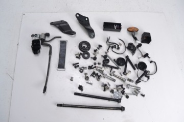 Śruby stelaż wypełnienie HONDA CB 1000 HORNET 2025