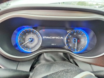 Chrysler Pacifica II 2020 Chrysler Pacifica Touring L 2020 3.6 Benzyna 287KM, zdjęcie 9