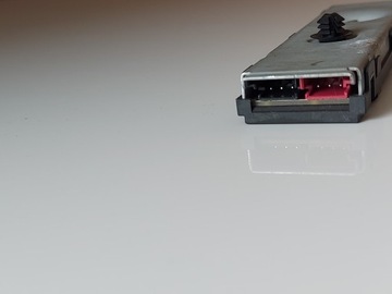 MERCEDES W205 ZESILOVAČ ANTÉNNÍ A2139056600