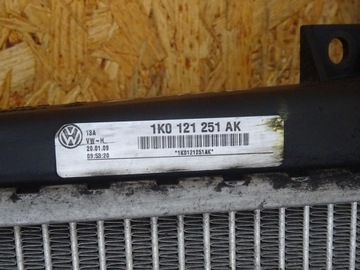 AUDI A3 8P FACELIFT GOLF VI EOS 1.9 TDI CHLADIČ VODY TEKUTINY 1K0121251AK