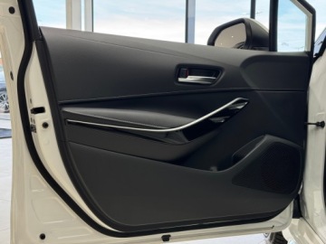 Toyota Corolla XII TS Kombi Facelifting 2.0 Hybrid Dynamic Force 196KM 2022 Toyota Corolla Comfort + Tech + Style / Kamera cof, zdjęcie 10