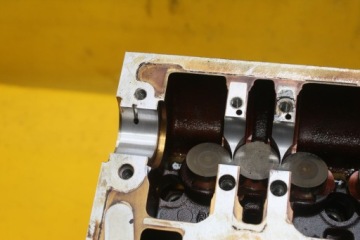 ГОЛОВКА ДВИГАТЕЛЯ ЛЕВАЯ A4 B6 3.0 ASN 06C103373F