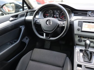 Volkswagen Passat B8 Variant 2.0 TDI 150KM 2014 VW Passat 2.0 TDI, Automat, Navi, Klima, zdjęcie 6