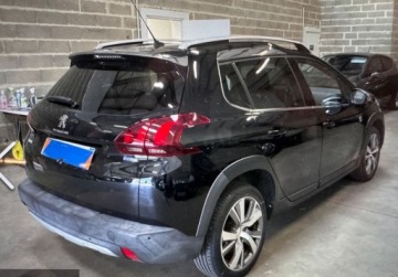 Peugeot 2008 I SUV Facelifting 1.2 PureTech 110KM 2017 Peugeot 2008 Bezwypadekcrosswaypanorama jak nowy 1.2 Benzyna 110KM, zdjęcie 2