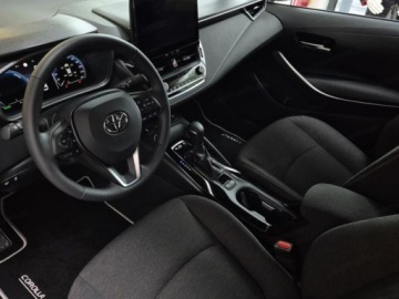 Toyota Corolla XII Sedan Facelifting 1.8 Hybrid 140KM 2025 Od ręki - Style 1.8 Hybrid 140KM | Podgrzewane fotele!, zdjęcie 5
