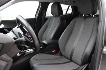 Peugeot 2008 II SUV 1.2 PureTech 130KM 2021 Peugeot 2008 Allure, zdjęcie 7