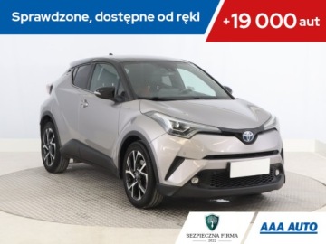 Toyota C-HR I Crossover 1.8 Hybrid 122KM 2018 Toyota C-HR 1.8 Hybrid, Salon Polska