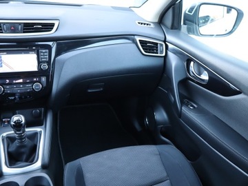 Nissan Qashqai II Crossover 1.6 dCi 130KM 2015 Nissan Qashqai 1.6 dCi, 4X4, Navi, Klima, zdjęcie 7