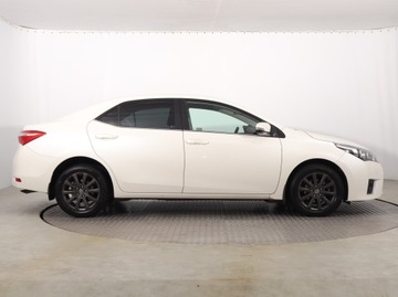 Toyota Corolla XI Sedan 1.6 Valvematic 132KM 2015 Toyota Corolla 1.6 Valvematic, Salon Polska, zdjęcie 5