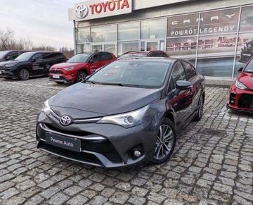 Toyota Avensis III Sedan Facelifting 2015 2.0 D-4D 143KM 2016 Toyota Avensis III (2009-)