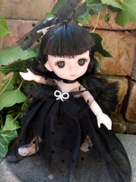 LALKA MINI LALECZKATYPU WEDNESDAY ADDAMS W SUKIENCE 15 cm z Pl