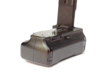 ручка Canon BG-E2 - оригинал + батарейки в подарок