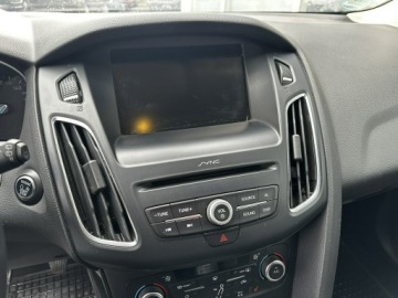 Ford Focus III Kombi Facelifting 1.0 EcoBoost 125KM 2015 Ford Focus 125KM Model 2016, zdjęcie 9