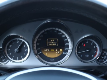 Mercedes Klasa E W212 Kombi 200 CGI BlueEFFICIENCY 184KM 2012 Mercedes E E 200, Automat, Skóra, Navi, Xenon, zdjęcie 10