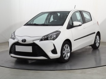 Toyota Yaris III Hatchback 5d Facelifting 2017 1.0 VVT-i 72KM 2020 Toyota Yaris 1.0 VVT-i, Salon Polska, zdjęcie 1