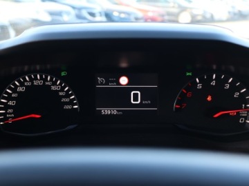 Peugeot 2008 II SUV 1.2 PureTech 100KM 2021 Peugeot 2008 1.2 PureTech, Salon Polska, zdjęcie 10