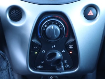 Toyota Aygo II Hatchback 5d 1.0 VVT-i 69KM 2017 Toyota Aygo 1.0 VVT-i, Salon Polska, Klima, zdjęcie 15