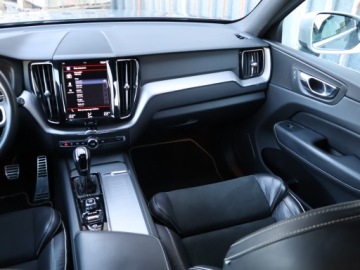 Volvo XC60 II Crossover D3 150KM 2019 Volvo XC60 D3, Salon Polska, Skóra, Klima, zdjęcie 7