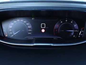 Peugeot 3008 II Crossover 1.2 PureTech 130KM 2018 Peugeot 3008 1.2 PureTech, Salon Polska, zdjęcie 10