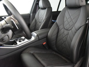 BMW X5 G05 SUV Facelifting 3.0 30d 298KM 2025 BMW X5 xDrive30d Sport Suv 3.0 (298KM) 2025, zdjęcie 8