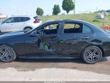 Mercedes Klasa C W206 2024 Mercedes-Benz Klasa C 300 2024 2.0l 2.0 Benzyna 255KM, zdjęcie 2