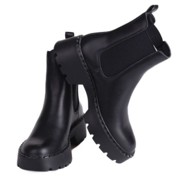 ЧЕРНЫЕ БОТИНКИ НА ПЛАТФОРМЕ, ИЗОЛИРОВАННЫЕ 39