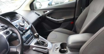 Ford Focus III Kombi 1.6 EcoBoost 150KM 2014 Ford Focus Ford Focus 1.6 Benzyna 150KM, zdjęcie 16