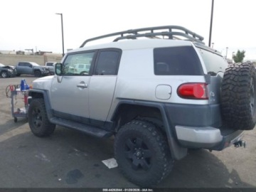 Toyota FJ Cruiser 4.0 239KM 2007 Toyota FJ 2007 r., 4,0L 4.0 Benzyna 239KM, zdjęcie 15