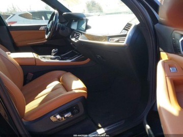 BMW X7 2021 BMW X7 2021 BMW X7 XDRIVE40I 3.0 Benzyna 335KM, zdjęcie 3