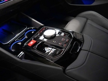 BMW Seria 5 G90-91 M Sedan 4.4 V8 727KM 2025 BMW Seria 5 M5 Sedan 4.4 (727KM) 2025, zdjęcie 11