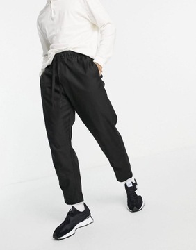 Moda Spodnie Spodnie 7/8 Bershka Spodnie 7\/8 w kolorze bia\u0142ej we\u0142ny W stylu casual 