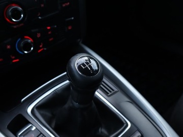 Audi Q5 I SUV 2.0 TDI 170KM 2010 Audi Q5 2.0 TDI, Salon Polska, 167 KM, 4X4, zdjęcie 17