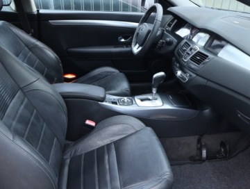 Renault Laguna III 2010 Renault Laguna 2.0 dCi, 170 KM, Automat, Xenon, zdjęcie 8