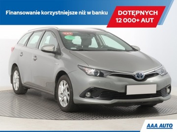 Toyota Auris II Touring Sports Facelifting 1.8 Hybrid 136KM 2017 Toyota Auris Hybrid, Salon Polska, Automat