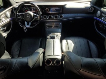 Mercedes Klasa E W213 2019 Mercedes-Benz Klasa E 2019r., 4Matic, od ubezpieczalni 2.0 Benzyna 241KM, zdjęcie 7