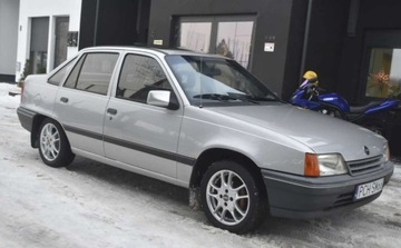 Opel Kadett E Sedan 1.4 i 60KM 1991 Opel Kadett Opel Kadett 1.4 GL 1.4 Benzyna 60KM, zdjęcie 19