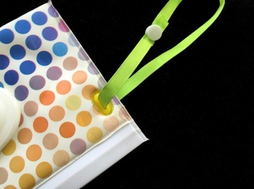 МНОГОРАЗОВЫЙ ФУТЛЯР ДЛЯ ВЛАЖНЫХ САЛФЕТОК