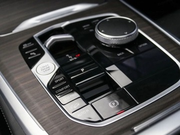 BMW X5 G05 SUV Facelifting 3.0 30d 298KM 2025 BMW X5 xDrive30d Sport Suv 2.0 (298KM) 2025, zdjęcie 12