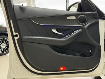 Mercedes Klasa C W205 Kombi Facelifting HYBRYDA 2.0 300 de 306KM 2021 Mercedes-Benz C 300 AMG Line Plug In / 1 właścicie, zdjęcie 10