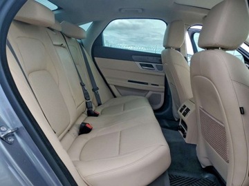 Jaguar XF II 2020 Jaguar XF Prestige 2020 2.0L 2.0 Benzyna 247KM, zdjęcie 10
