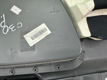 Входная дверь обивка бекон 30661346 Volvo C30 06- Европа
