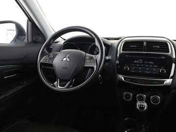 Mitsubishi ASX I SUV Facelifting 2015 1.6 117KM 2016 Mitsubishi ASX klimatyzacja automatyczna, zdjęcie 15